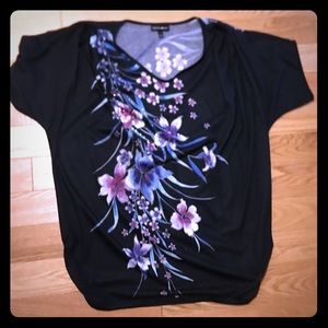 Lovely Swoop Blouse SZ L 3/$10